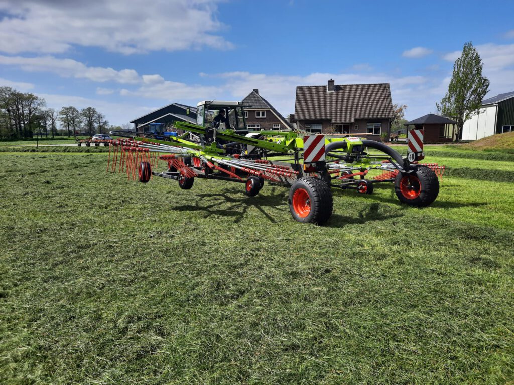 Claas Middenafleghark Kortier Mechanisatie